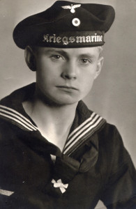 Mit 18 Jahren wurde Hans Heckermann Marinesoldat. Repro Scheffler