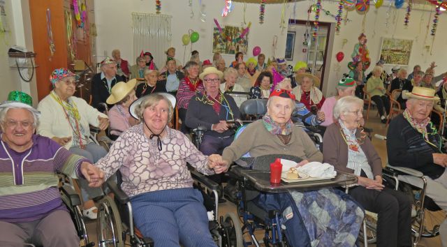 Die Senioren des Marienheims feierten in der hauseigenen Aula ihr Karnevalsfest. Foto Scheffler Oder: