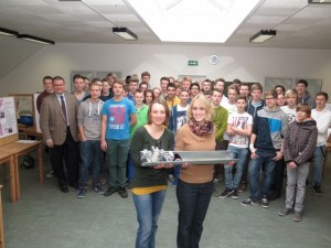 Schermbecker Gesamtschüler waren zum vierten Male beim Wettbewerb "Jugend forscht" erfolgreich. Foto: Helmut Scheffler