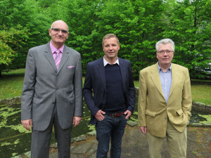 Die drei Bürgermeisterkandidaten Ralph Brodel (SPD), Mike Rexforth (CDU) und Klaus Roth (BfB) (von links). Foto Scheffler