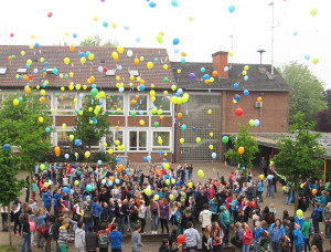 Auch im Jahre 2013 beteiligten sich Schüler der Schermbecker Gesamtschule am Weltnichtrauchertag. Foto: Helmut Scheffler