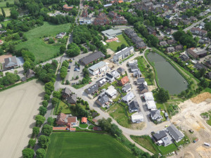 Das Baugebiet am Hallenbad am 22. Mai 2014. Luftbild: Helmut Scheffler
