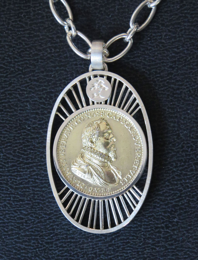 Die Vorderseite der Medaille zeigt ein Bild des Moritz von Oranien. Repro Scheffler