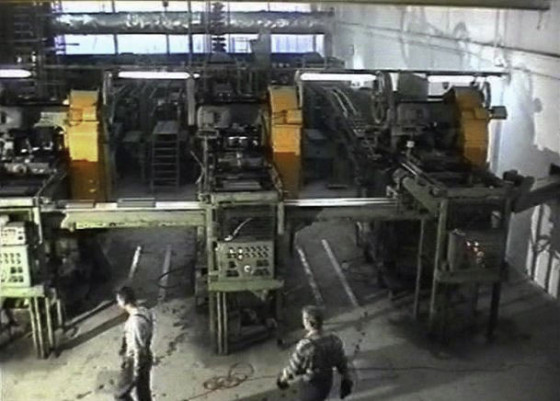 Bild aus dem im Jahre 1999 entstandenen Film über die Produkion von Dachziegeln in der ehemaligen Dachziegelei Idunahall.