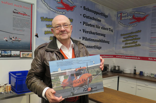 Karl-Hienz Nelskamp hat beim Airflugsportclub auf dem fluhgaen 2Schwarze Heide" den Pilotenschein erworben. Foto: Helmut Scheffler