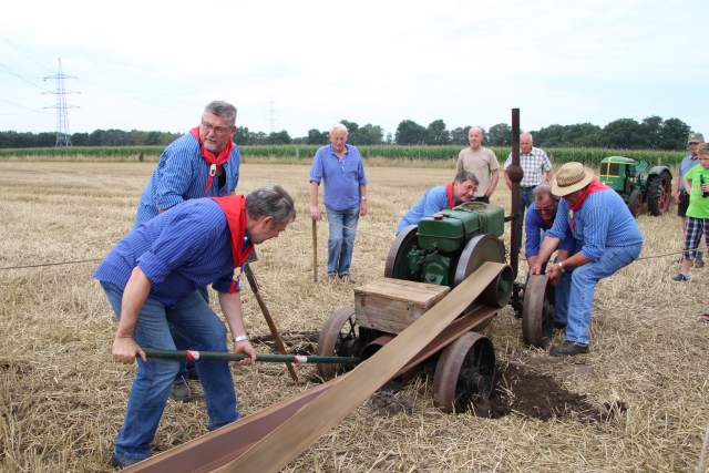 Die Erntegruppe Weselerwald stellte am Sonntag alte Landmaschinen vor