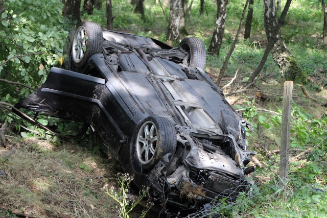 Schwerer Unfall B58 Schermbeck - PKW-Fahrer überschlug sich