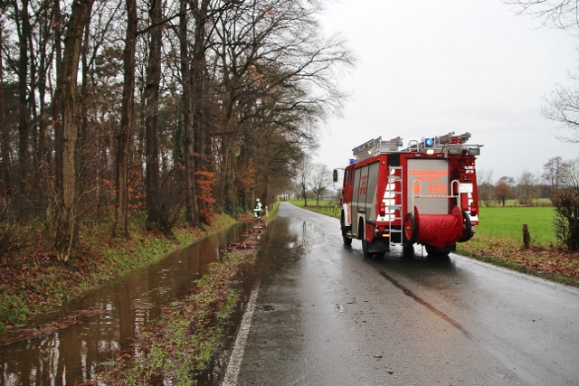 Feuerwehr Aquaplaning Dämmerwald (3)
