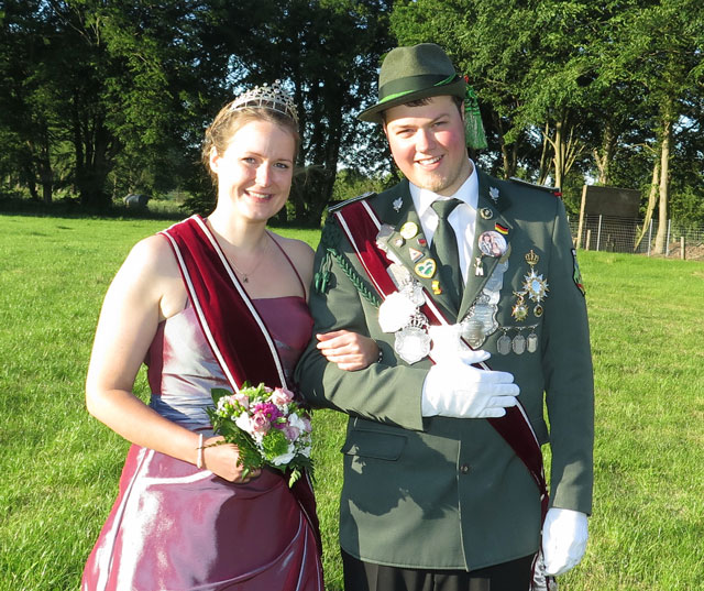  König Marc Krebbing und Königin Lisa ten Freyhaus werden bald von neuen Majestäten abgelöst. Foto: helmut Scheffler