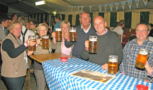 Doppelter Spaß in Drevenack: Oldie-night und Oktoberfest
