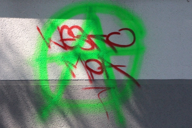 Weitere Schule mit Graffiti besprüht
