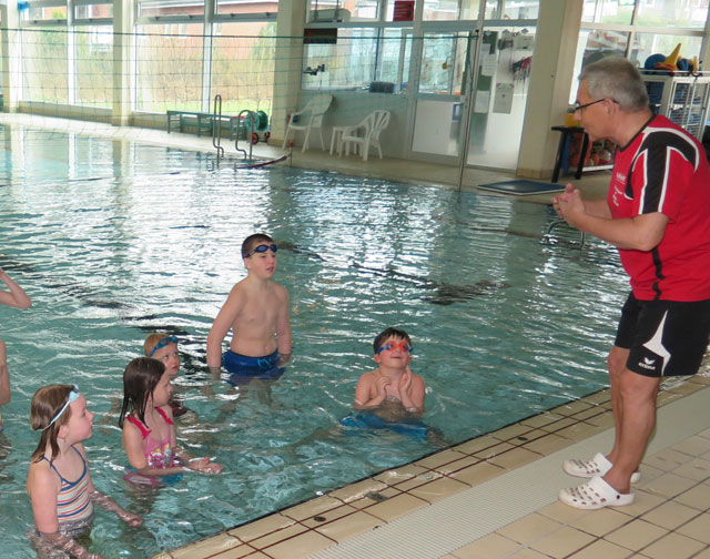 Wassersportverein bietet Kurse für unsichere Schwimmer an