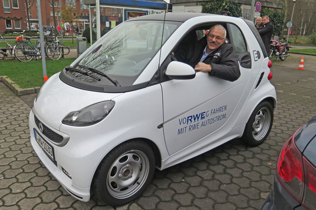 Erste Ladestation für Elektroautos wurde in Schermbeck eröffnet