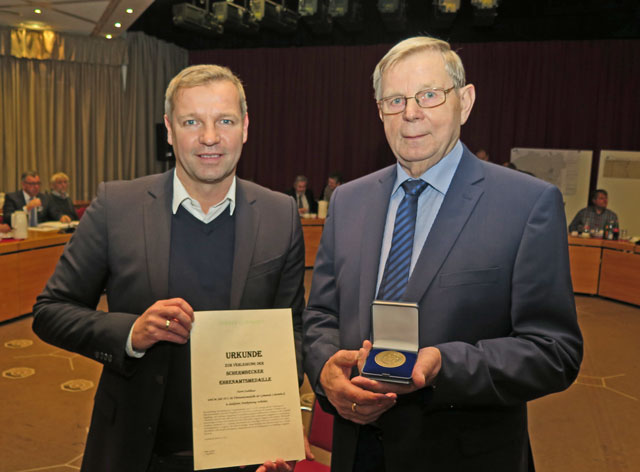 Hubert Dahlhaus erhielt die Schermbecker Ehrenamtsmedaille