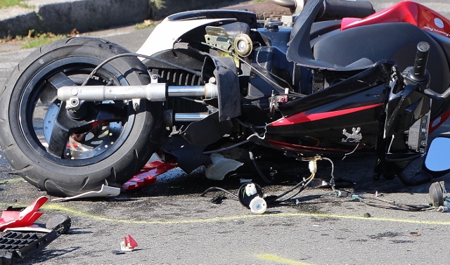 Schermbeck – Motorradfahrer schwer verletzt / Polizei sucht LKW-Fahrer sowie weitere Zeugen