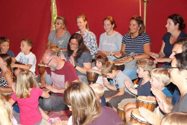 Spielen, Toben, Trommeln – buntes Programm beim Familientag in der Widau