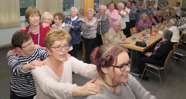 Tanztee im Bürgertreff