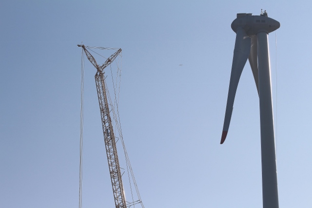 Große Baumaschinen im Einsatz – Vier neue Windräder im Kreis Wesel