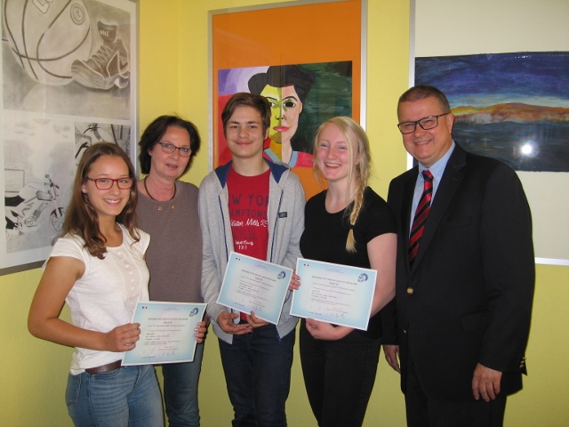 DELF-Sprachdiplome für Schülerinnen der Gesamtschule Schermbeck 2018