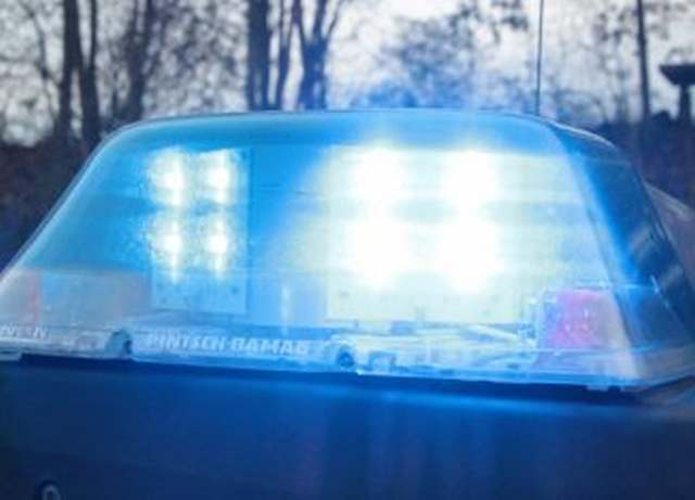 Vollbesetztes Auto in den Rhein gefahren – Drei Tote wurden geborgen
