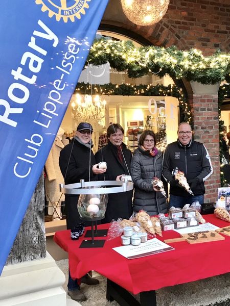 Rotary Club Lippe-Issel auf dem Weihnachtsmarkt