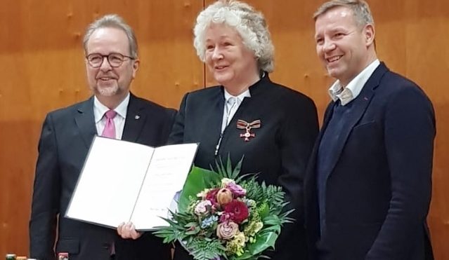 Bundesverdienstkreuz Gudrun Gerwien Gagug zwergenhilfe