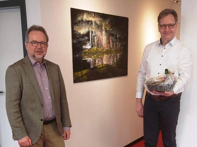 Landrat Dr. Ansgar Müller dankt Unternehmen für Spenden