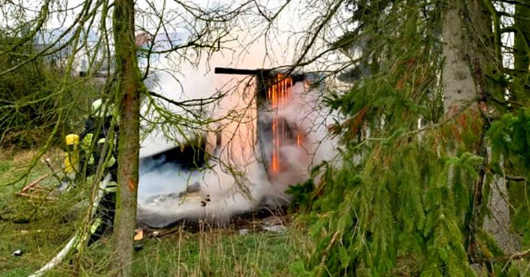 FW-Schermbeck: Gartenlaube brannte