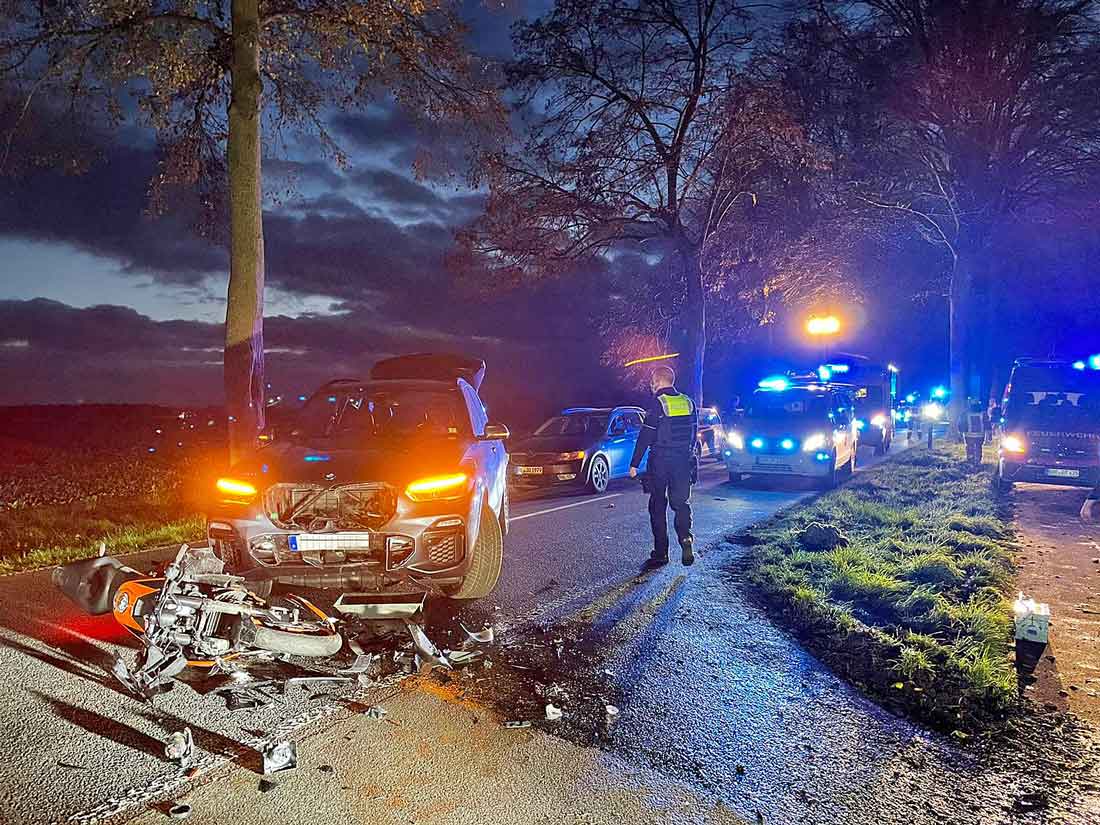Schwerer Verkehrsunfall auf der Rhader Straße in Erle
