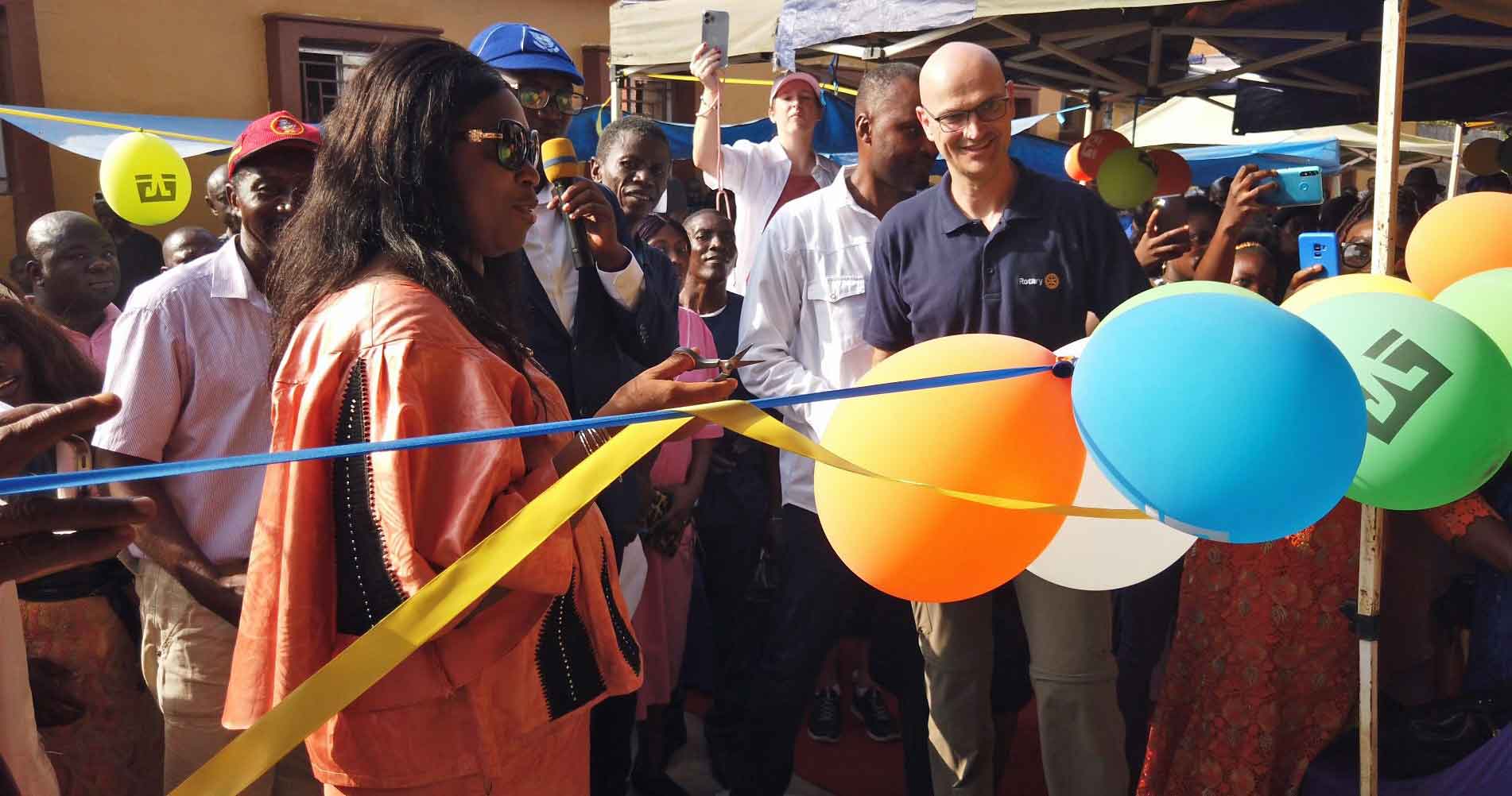 Gemeinschaftsprojekt  – GAGURO-Klinik eröffnet in Sierra Leona