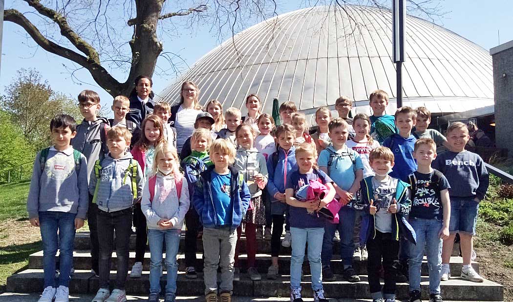 28 Kinder aus Schermbeck erleben „Abenteuer Planeten“