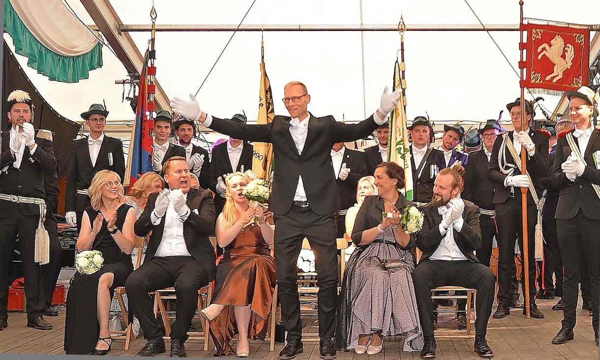 Königspaar-Ralf-Schlebusch-und-Nadine-Nadine-Hellweg 