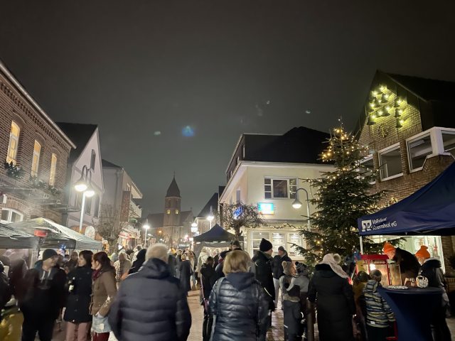 Festliche Stimmung Weihnachtsmarkt Schermbeck 2022 (4)