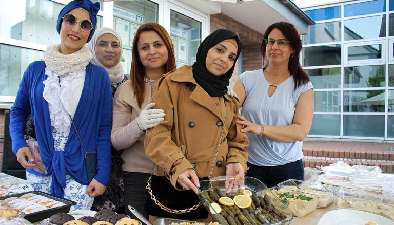 Frauenpower: Syrische und libanesische Frauen sammeln Spenden für Erdbebenopfer