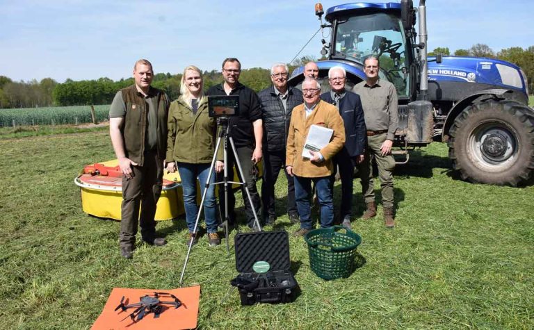 Rehkitzrettung durch Drohne bei der Jagdgenossenschaft in Gartrop-Bühl