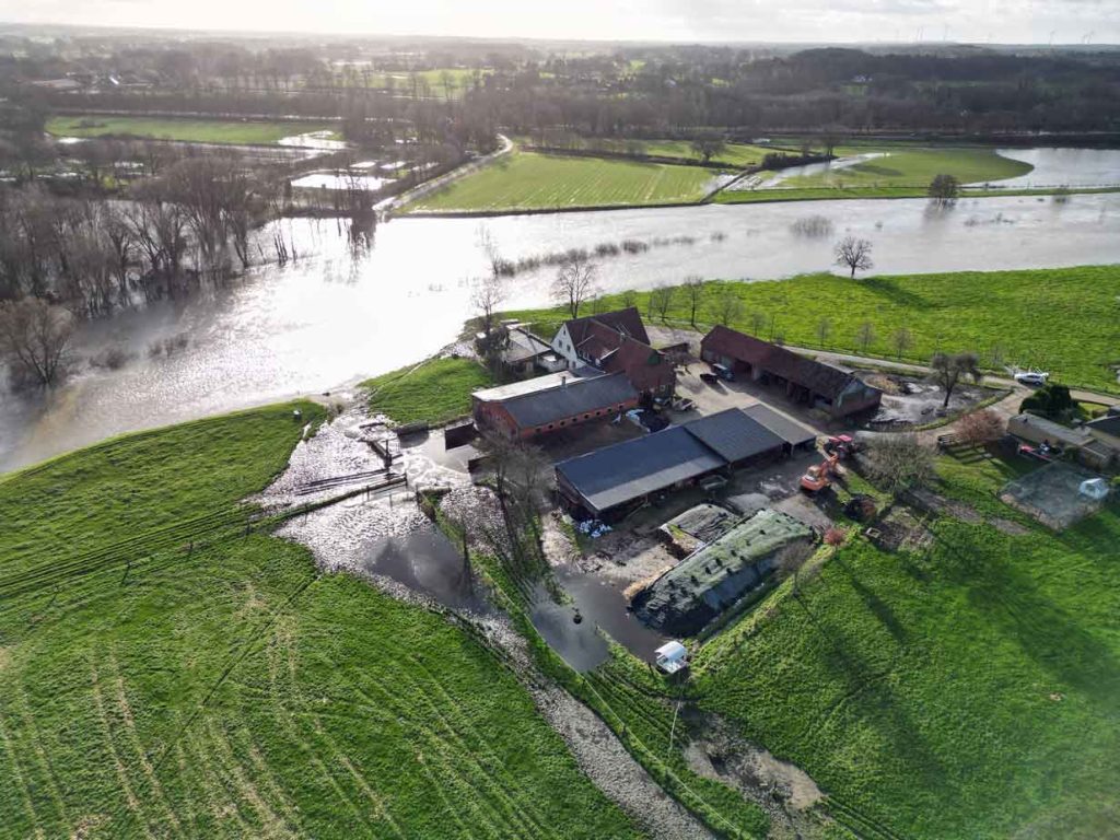 Hochwasser-Alte-Fährstraße-Straße-Schermbeck