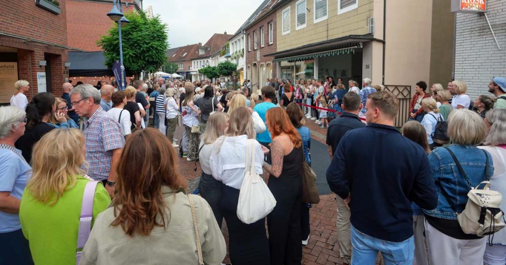 Heimatshoppen mit Shopping Queen 2024 in Schermbeck