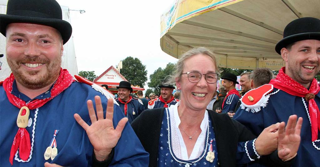 Königin in Üfte 2024 ist Marie-Theres Triptrap.
