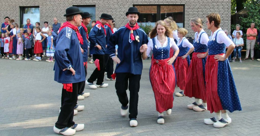Trachtenttänze Münsterland Klumpen und Trachten Üfte
