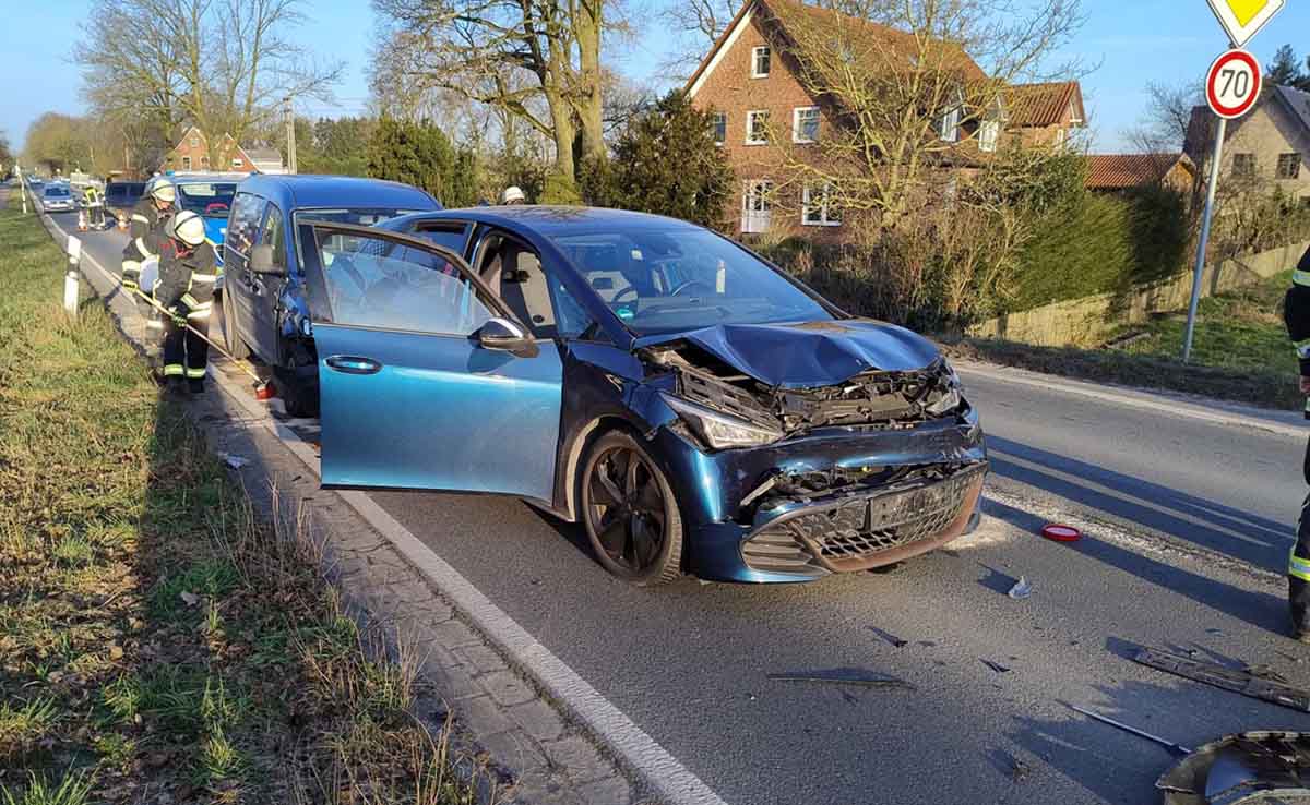 Unfall Dorstener Straße B58 in Schermbeck