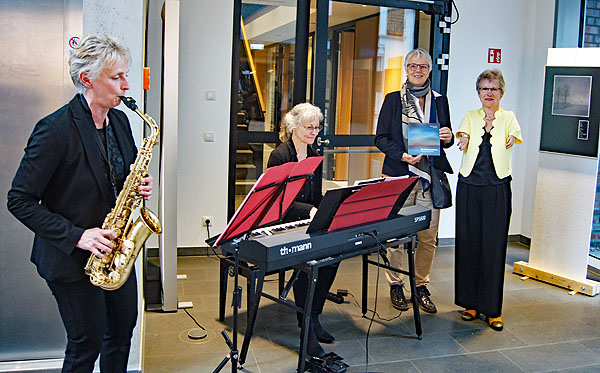 Ausstellung ‚Abschied (an)nehmen‘ in der Volksbank Schermbeck
