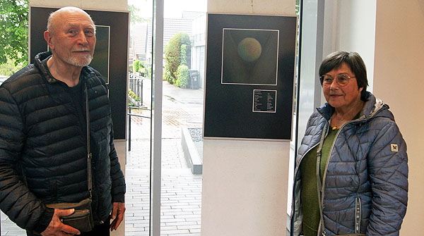 Abschiednehmen-Ausstellung in der Volksbank Schermbeck