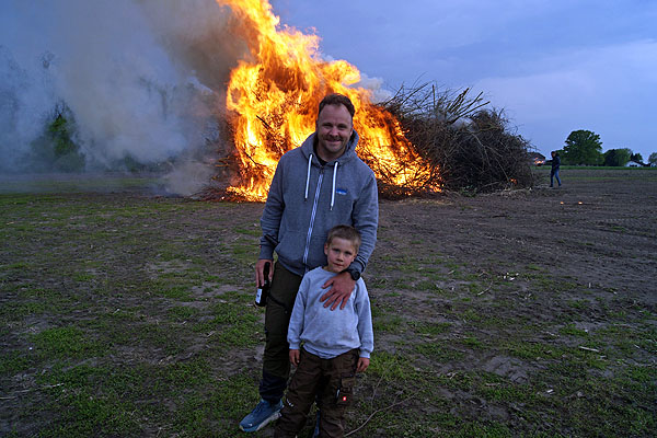 Traditionelles Osterfeuer in Gahlen 2025