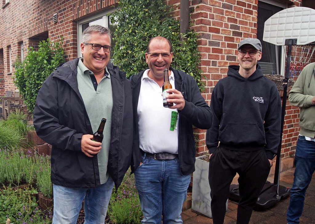Die Kilian Schützenfahnen hängen jetzt bei Bürgermeister Rexforth in Schermbeck