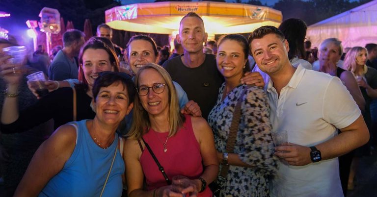 Fotogalerie Schützenfest Altschermbeck 2025 mit Kirmes, Musik und Tanz