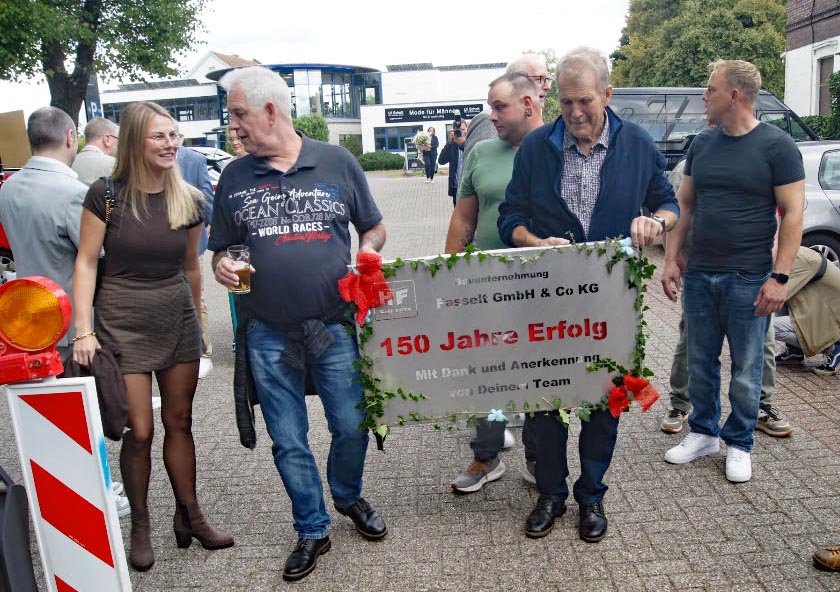 Henrik Fasselt feiert Firmenjubiläum der Fasselt GmbH & Co.