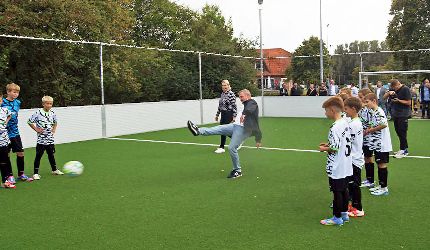 Einweihung des Soccer Courts beim TuS Gahlen 2025