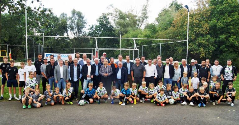 TuS Gahlen eröffnet neuen Soccer Court – Einweihung mit Charlotte Quik
