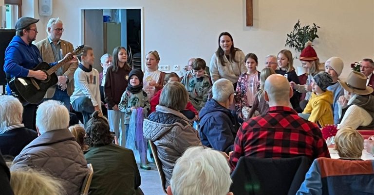 MUKKIS feiern musikalisches Debüt beim Erntedankfest in Gahlen