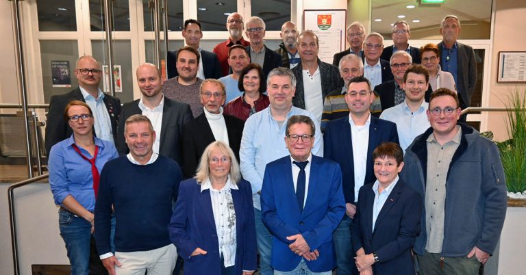 Der alte und der neue Rat der Gemeinde Schermbeck